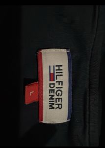 TOMMY HILFIGER TSHIRT