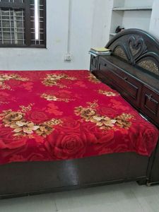 Cozy Abstract Rate Pattem Blanket