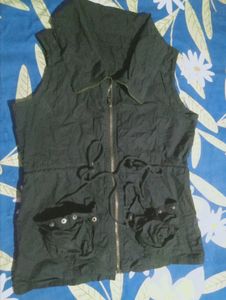 Sleeveless Hooded Jacket