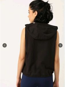 Sleeveless Black Cropped Hoodie Top