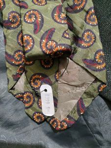 USA imported Designer Talbott Paisley Silk Tie