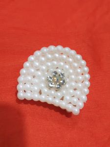 Beautiful Pearl Look White Hair Clutcher