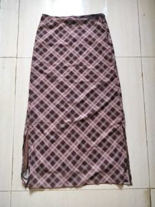 Chic Plaid Midi Skirt