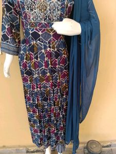 Stylish Geometric Print Kurta Set with Dupatta