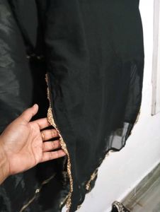 black heavy kurti with duppatta and lehga