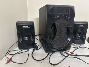 Philips 2.1 Multimedia Speaker System with Remote