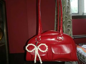 solid beguettes shoulder bag