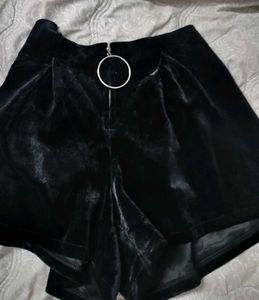 Black Velvet Ring Detail Shorts