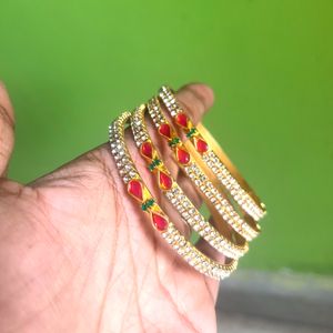 Cz bangles (4pcs)