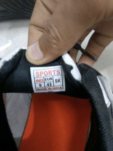 Stylish White &amp; Black Sneakers 9 no.