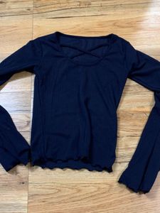 Cute Black Cut-Out Long Sleeve Top