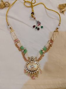 Exquisite Kundan Necklace Set