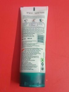 Himalaya Hydrating Aloe Vera Face Wash