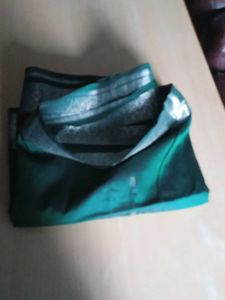 women's zari saree