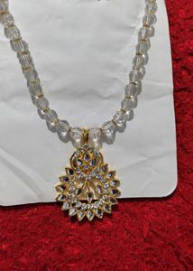 Elegant Crystal Bead Necklace 1