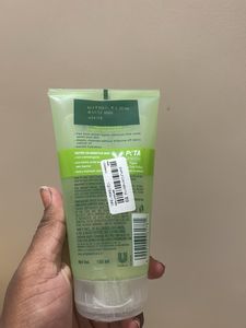 Simple Refreshing Facial Wash