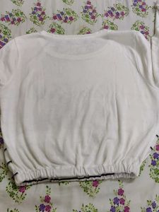 White New York Graphic Cropped Top