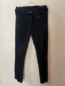 Black Skinfit Jeans