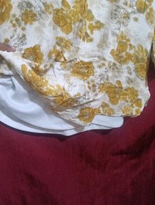 Floral Print V-Neck Top