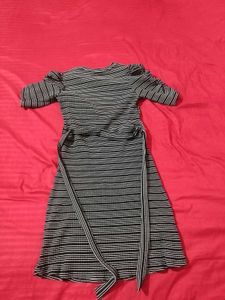 Chic Black Sleeveless Lace-Up Dress