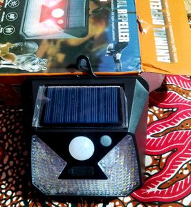 Solar Powered Animal Repellent Light (RH)