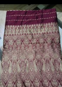 Exquisite Maroon Silk Saree with Gold Zari