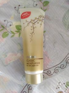 Sunscreem And Moisturizer