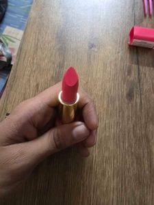 Vivid Pink Matte Lipstick