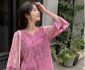 Korean Chic Pink Floral Lace Sleeve Top