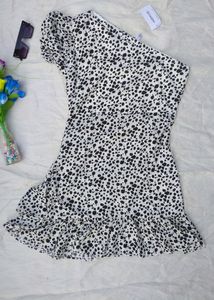Urban Nomad Branded Dress 🥰😍❣️