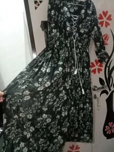 Elegant Floral Midi Dress