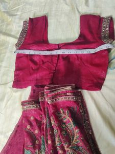 Embroidered georgette shiffon Saree n blouse 🇱🇻