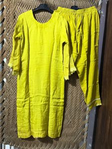 Elegant Traditional Pakistani Dress