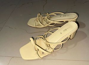 Chic Bow Detail Block Heels