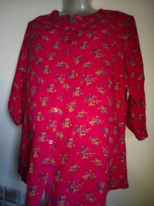 🎁Buy 1, Get 1 Free🎁  Size M/L Floral Pink Top