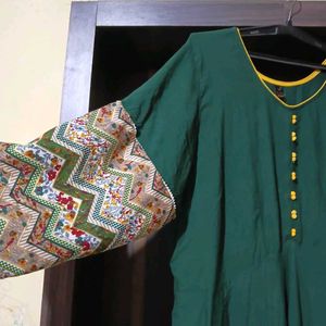 Green Kurta with Printed Sleeves
