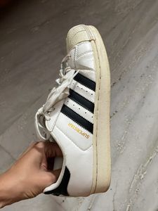 Adidas Superstars / White Sneakers