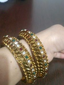 Gold-toned Bangle Set