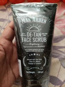 Man Arden De-Tan Face Scrub