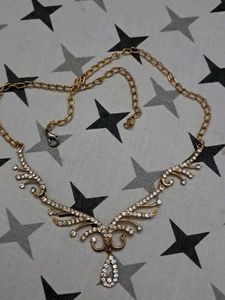 Elegant Rhinestone Necklace