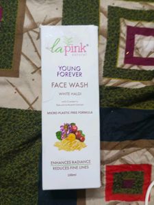 La Pink Young Forever Face Wash