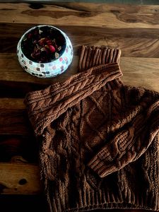 Winter ❄️ Beautiful Brown Cable Knit Turtleneck