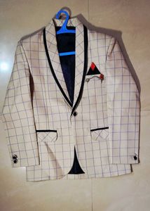 Stylish 3 Pieces Checkered Blazer With Shirt