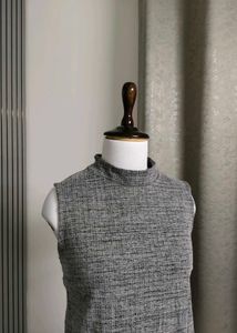 NWOT Banana Republic Mock Neck Top