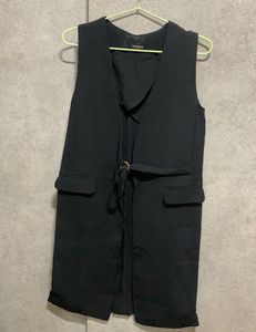 Black Sleeveless Trench Vest