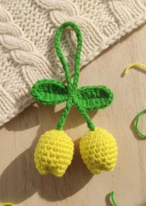 Crocheted Tulip charm keychain 🌷