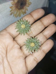 Daisy Flower Earrings (green)