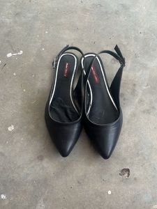 Bata Chic Black Slingback Flats
