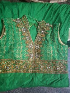 Elegant Green &amp; Gold Ethnic Gown