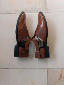 Stylish Brown Crocodile-Embossed Sandals